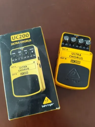 Pedal Behringer Ultra Chorus Uc200 Amarelo 100% C/nf