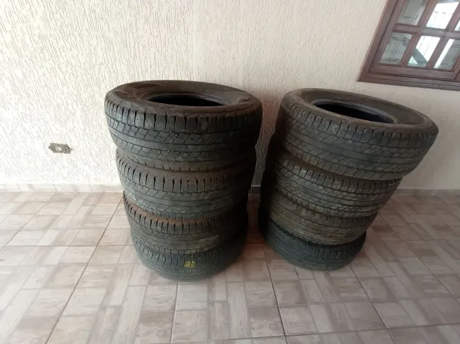 8 Pneus 255/70/R15