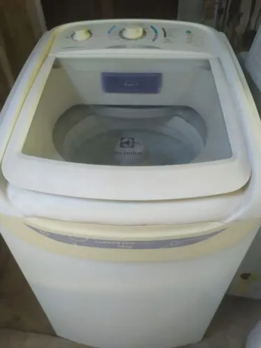 Lavadora de roupas Eletrolux 