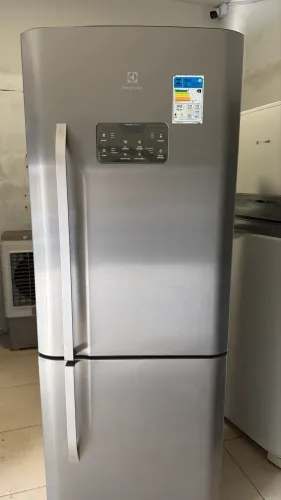 COMPRO GELADEIRA COM OU SEM DEFEITO BUSCO NO LOCAL