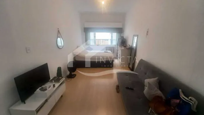 ESPAÇOSO E REFORMADO CONJUGADO PERTO DO METRO ARCOVERDE E DO COPACABANA PALACE!!!