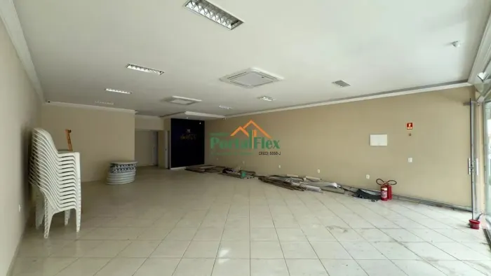 Loja à locação em Parque Residencial Laranjeiras - Serra/ES