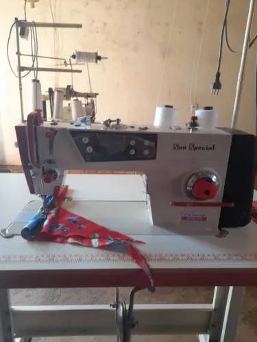 Maquina de costura reta industrial semi nova valor 2.500