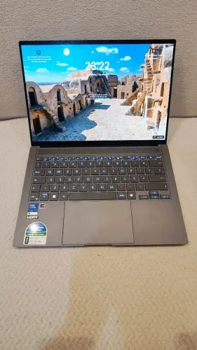 ASUS Zenbook S14 Ultra 7 32GB 1TB OLED 120Hz