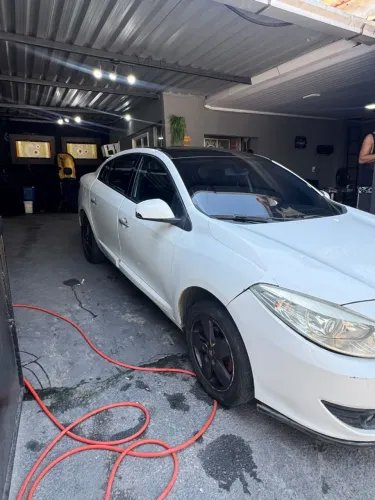 Renault Fluence Sed. Dynamique 2.0 16V Flex Aut. 2013