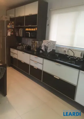 CASA EM CONDOMÍNIO - ALPHAVILLE - SP