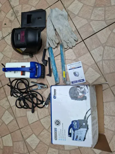 Maquina de solda Eletrodo e Tig ( estado de Nova,  usada algumas vezes )