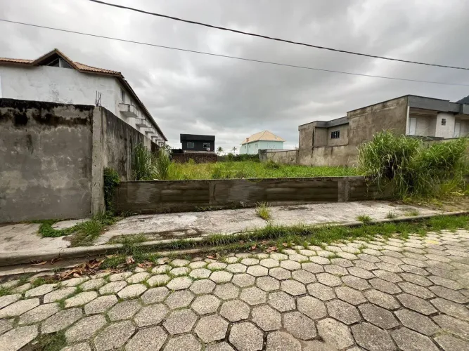 TERRENO NO CENTRO- LADO PRAIA