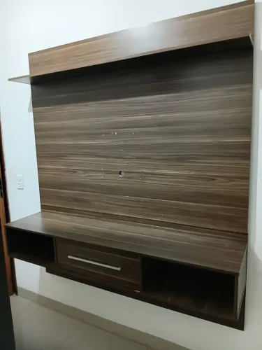 Vende se painel de t ate 65 polegadas.