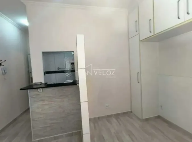 Kitnet/Conjugado : / Residencial / Glória
