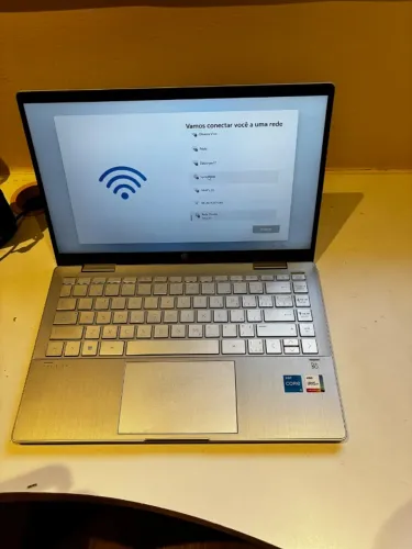 HP Pavilion x360 14-ek1008ca, com Intel Core i5-1335U de 13ª geração, 8 GB de RAM, SSD de