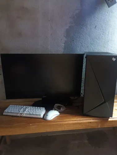 PC GAMER USADO FALTANDO O CABO VGA