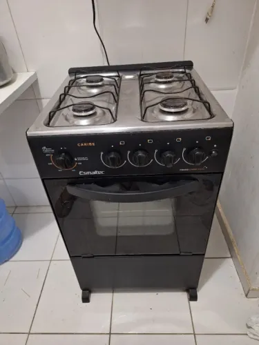 Fogão 4 bocas Esmaltec Caribe em bom estado