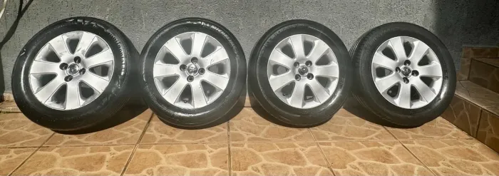 Jogo de Roda Aro 15 Corolla 03-07 Original Toyota