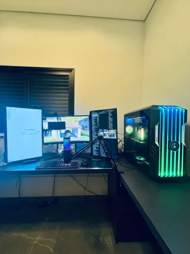 SETUP GAMER COMPLETO RTX 4090 24GB | RYZEN 9 | 64GB RAM | 3 MONITORES