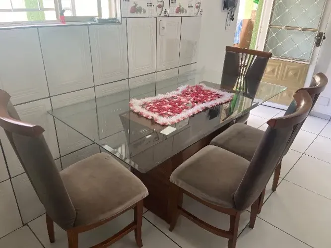 Mesa de jantar com 6 cadeiras 1,80 x 0,90 m