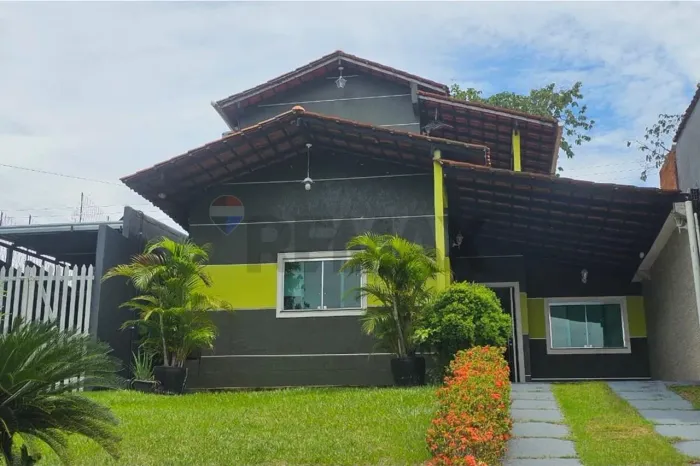 Linda casa com 3 quartos no Condomínio Brisas do Rio Negro