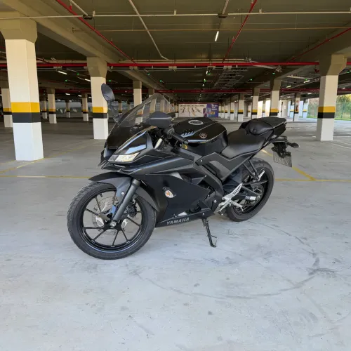 YAMAHA YZF R15 150cc 2025