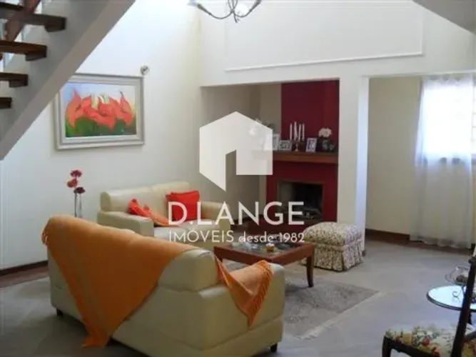 Casa à venda no bairro Vila Brandina em Campinas