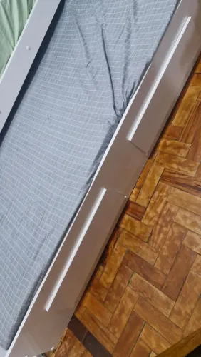Cama de solteiro com auxiliar