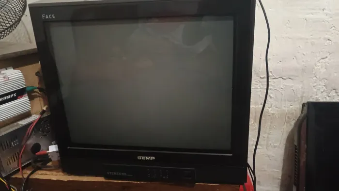 Tv semp tochiba 21 polegadas tela plana com controle remoto original preto