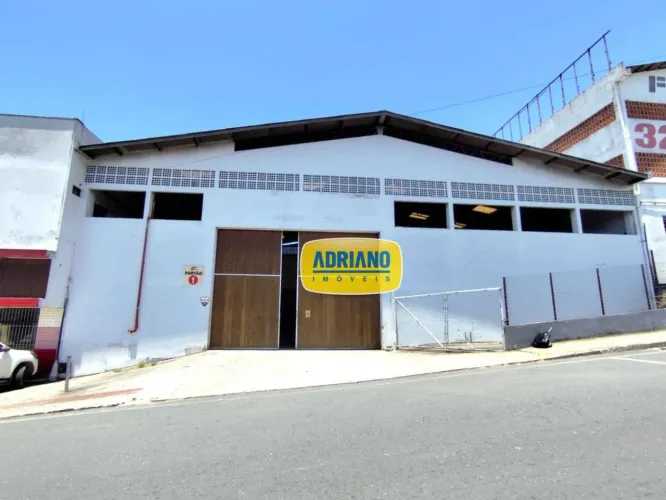 Galpão para alugar, 583 m² por R$ 24.008,51/mês - Serraria - São José/SC