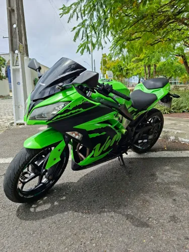 Vendo kawasaki Ninja 300