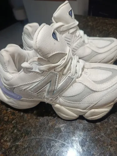 Tênis NB 9060 número 33/34