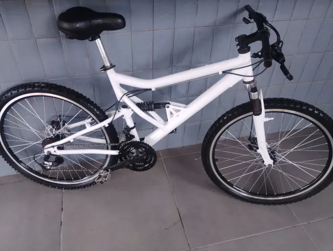 Bicicleta Caloi SK Sport(Freios a disco quadro em alumínio 21 velocidades revisada)
