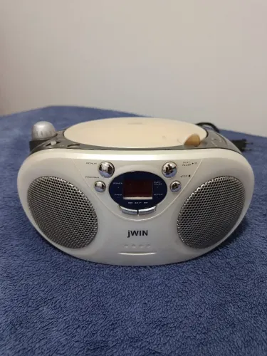 Rádio JWiN
