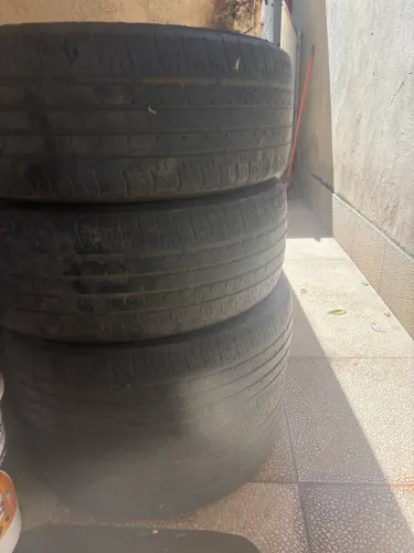 Vendo pneus 205/55-17