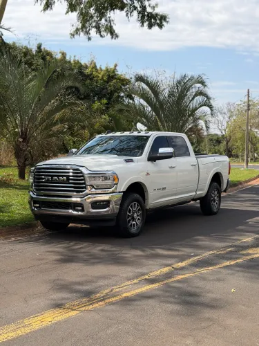 Ram 3500 Limited Longhorn 6.7 TB CD Diesel 2022