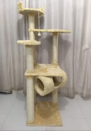 Arranhadores e Playgrounds para gatos 
