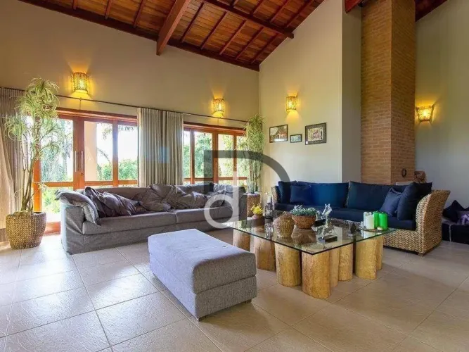 Casa disponível para venda ou locação em área nobre de valinhos.
