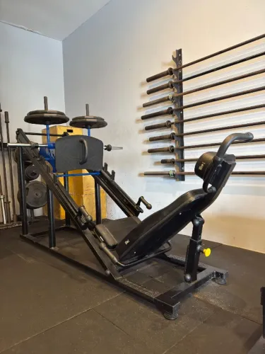 Leg Press 45º Profissional - R$9.500,00
