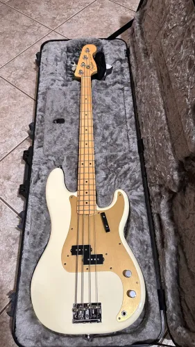 Fender precision Bass american profissional 2
