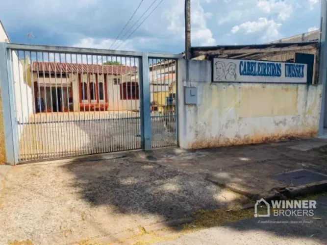 EXCELENTE LOCALIZAÇÃO PARA RESIDENCIAL OU COMERCIAL Casa com 3 dormitórios à venda, 130 m²