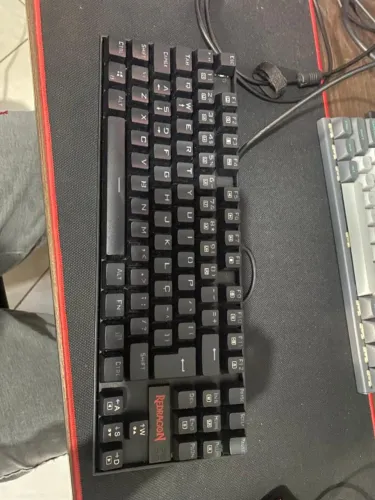 Teclado Mecânico Gamer Redragon Kumara, Anti-Ghosting, LED Vermelho, Switch Outemu Brown