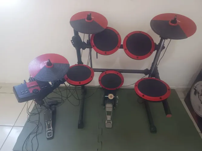 Bateria Eletrônica com monitor Yamaha