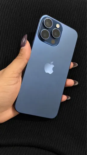iPhone 15 Pro Max Azul Impecável