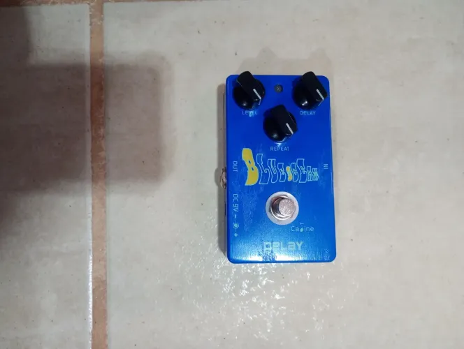 Pedal calibre BLUE icean delay para guitarra violão