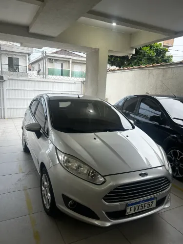 Ford Fiesta 1.6 16V Flex Mec. 5P 2015