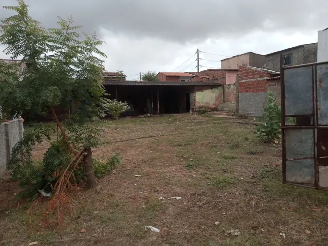 Alugo Terreno no Bom Sucesso
