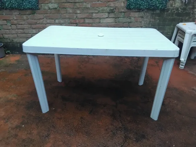 mesa de plástico desmontável grande