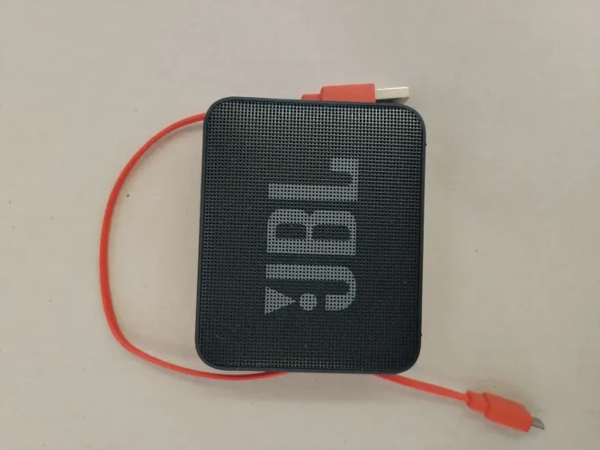 JBL GO