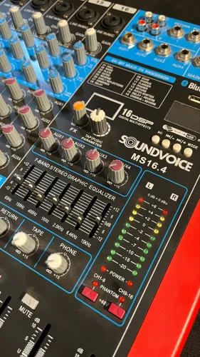 Mesa de som Soundvoice 16 Canais 