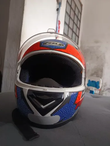Vende-se capacete peels número 60