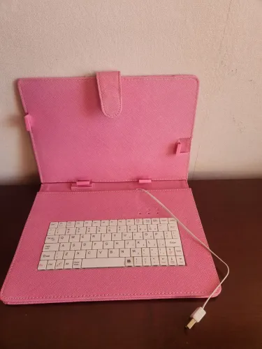 Teclado p Tablet com fio e capa protetora