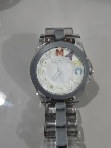 Vende-se relógio marc jacobs