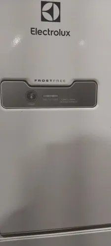 Geladeira Duplex FrostFree 261L eletrolux
